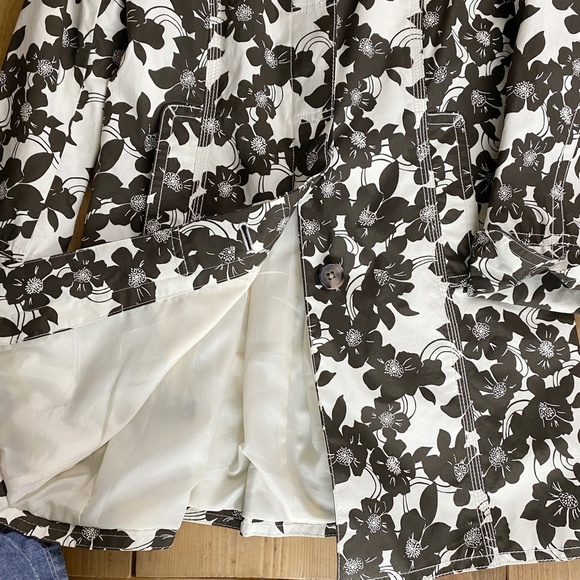 Eddie Bauer Brown and Cream Rain Coat Trench Jacket Floral Hibiscus - Picture 4 of 12